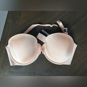 NWT Victoria’s Secret Strapless (optional straps included!) Bra 34D